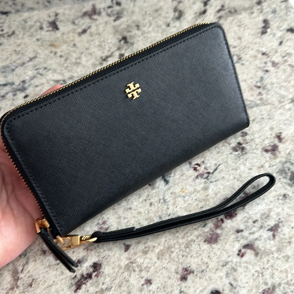 Tory Burch wristlet continental wallet
